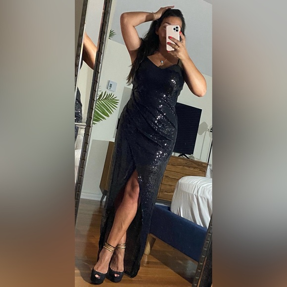 ✨NWT | Lulus | Forever your girl black sequin dress - Picture 5 of 5